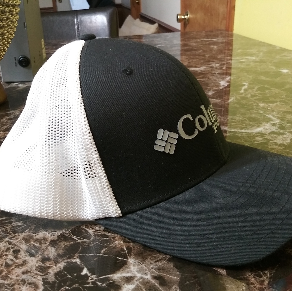 Mens hats **LIKE NEW**